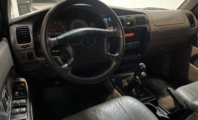 Toyota Hilux SW4 4x4 3.0 8V TB Diesel 2002 Diesel-8