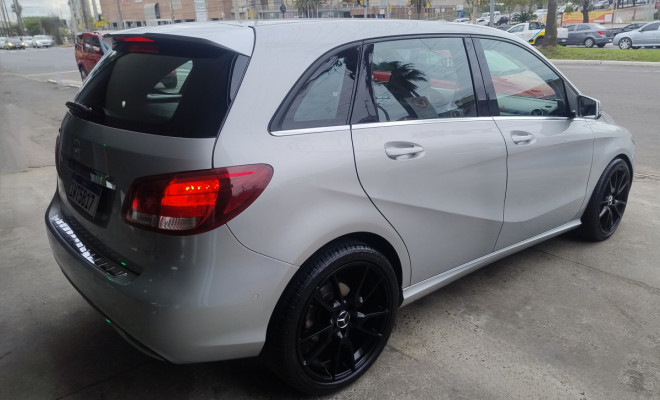 Mercedes-Benz Classe B 200 CGI 1.6 TB Sport 156cv Aut 2015 Flex-4