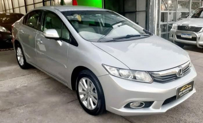 Honda Civic Sedan LXR 2.0 Flexone 16V Aut. 4p 2014 Flex