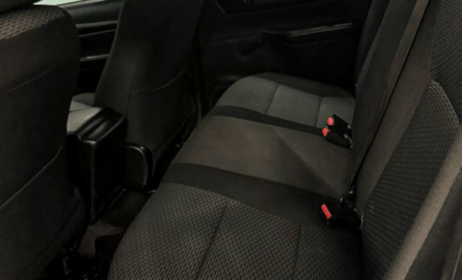 Toyota Hilux CD 4x4 2.8 Diesel Mec. 2017 Diesel-5