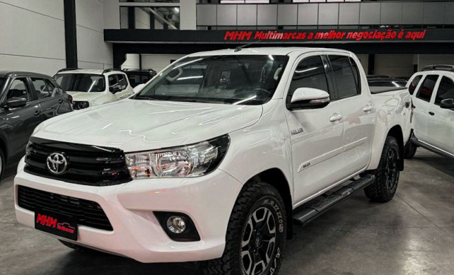 Toyota Hilux CD 4x4 2.8 Diesel Mec. 2017 Diesel