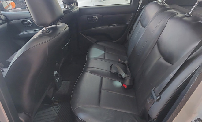 Nissan LIVINA NIGHT&DAY 1.6 16V Flex Fuel Mec. 2012 Flex-11