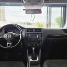 VW - VolksWagen JETTA Comfortline 2.0 T.Flex 8V 4p Tipt. 2014 Flex-9