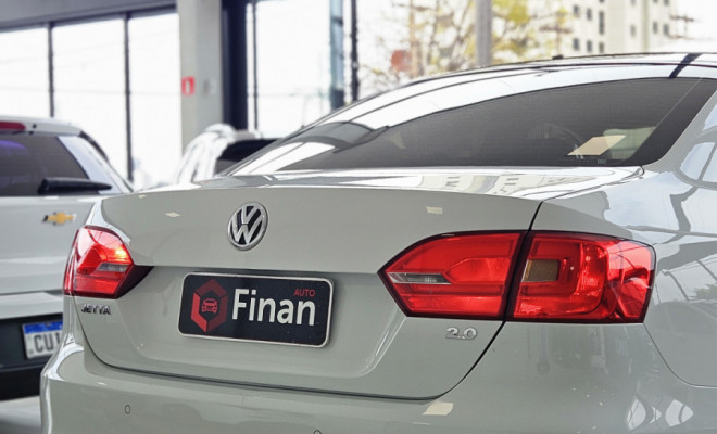 VW - VolksWagen JETTA Comfortline 2.0 T.Flex 8V 4p Tipt. 2014 Flex-6