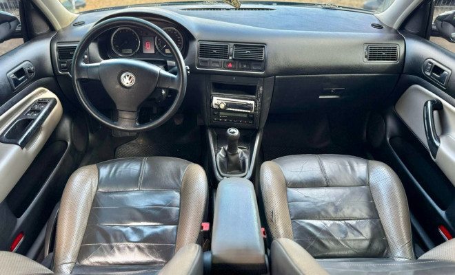 VW - VolksWagen Golf Sportline 1.6 Mi Total Flex 8V 4p 2008 Flex-7