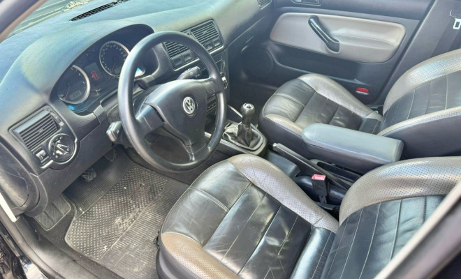 VW - VolksWagen Golf Sportline 1.6 Mi Total Flex 8V 4p 2008 Flex-6