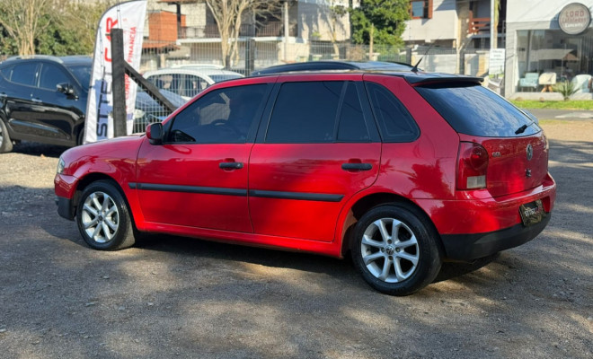 VW - VolksWagen Gol (novo) 1.0 Mi Total Flex 8V 4p 2013 Flex-2