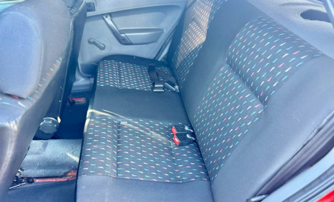 VW - VolksWagen Gol (novo) 1.0 Mi Total Flex 8V 4p 2013 Flex-7