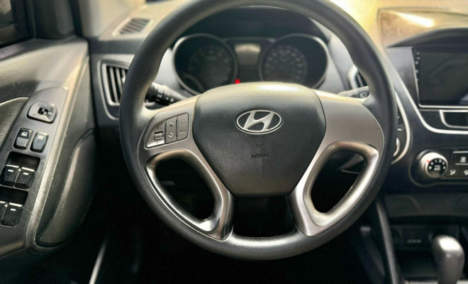 Hyundai ix35 2.0 16V 170cv 2WD/4WD Aut. 2011 Gasolina-6