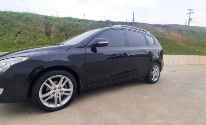Hyundai i30cw 2.0 16V 145cv Aut. 5p 2011 Flex-3