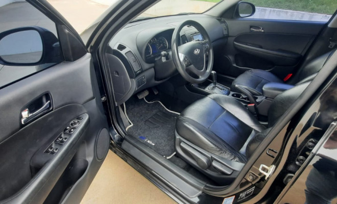 Hyundai i30cw 2.0 16V 145cv Aut. 5p 2011 Flex-4
