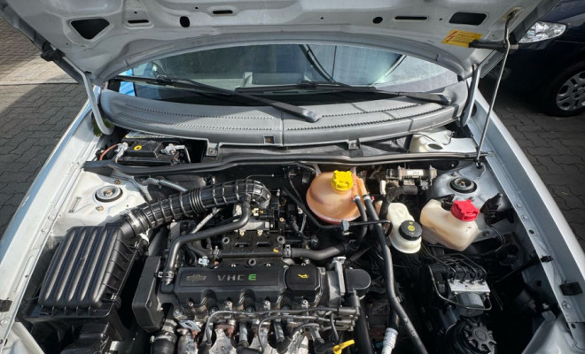 GM - Chevrolet Classic Life/LS 1.0 VHC FlexP. 4p 2014 Flex-11