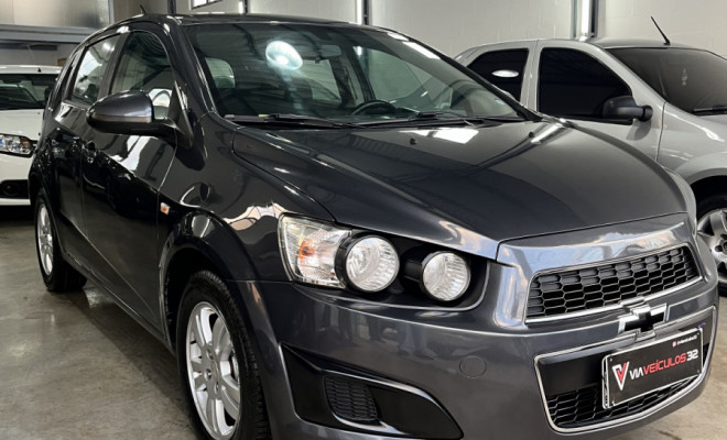 GM - Chevrolet SONIC HB LTZ 1.6 16V FlexPower 5p Mec. 2013 Flex
