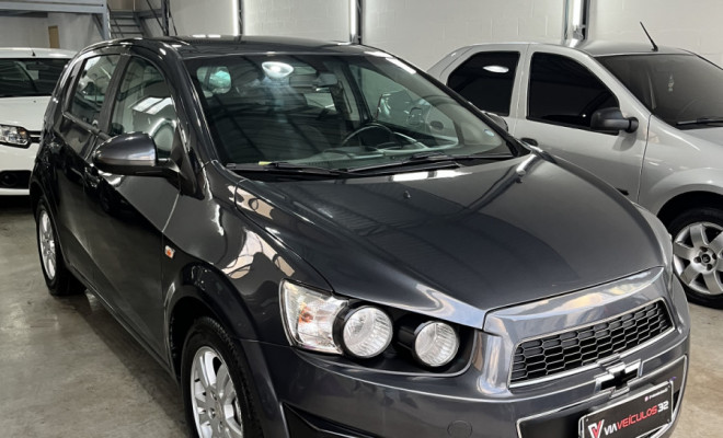 GM - Chevrolet SONIC HB LTZ 1.6 16V FlexPower 5p Mec. 2013 Flex-1