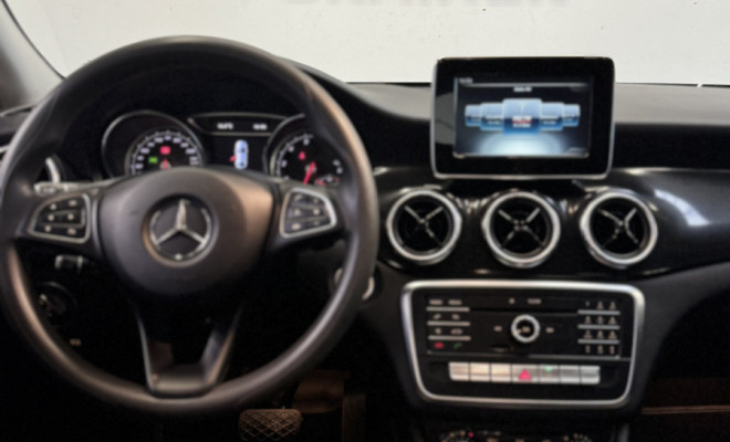 Mercedes-Benz CLA-180 1.6 16V 122cv Aut. 2018 Gasolina-9