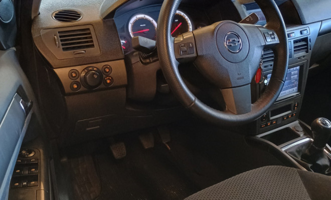 GM - Chevrolet Vectra GT 2.0 MPFI 8V FlexPower Mec. 2011 Flex-7