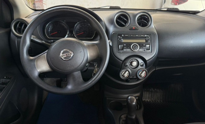 Nissan VERSA S 1.6 16V Flex Fuel 4p Mec. 2014 Flex-4