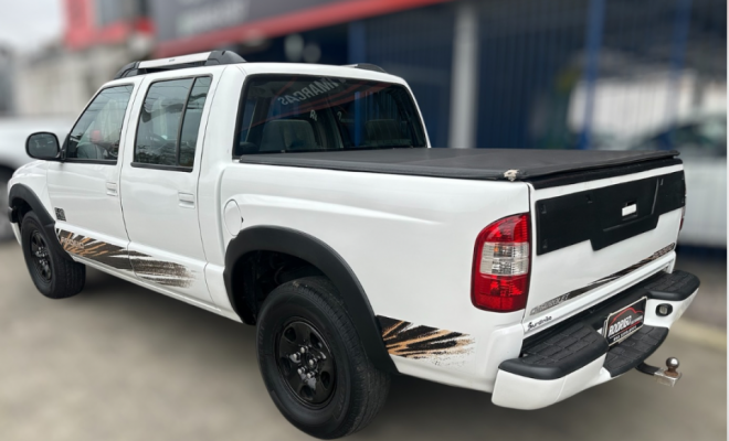 GM - Chevrolet S10 Pick-Up 2.4 MPFI 8v 128cv CD 4p 2001 Gasolina-2