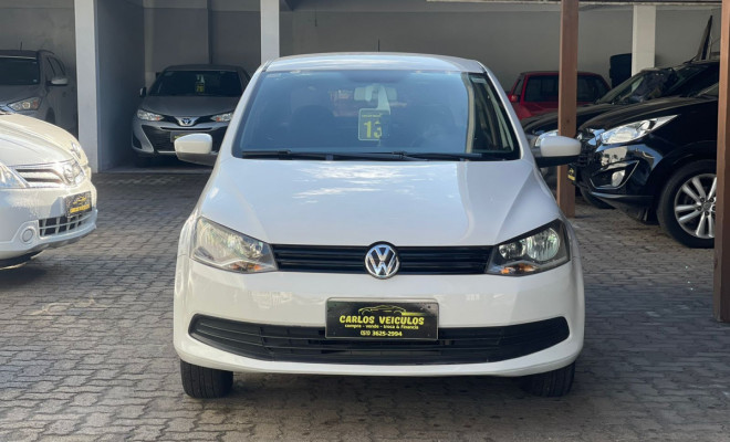 VW - VolksWagen Gol (novo) 1.0 Mi Total Flex 8V 4p 2013 Flex