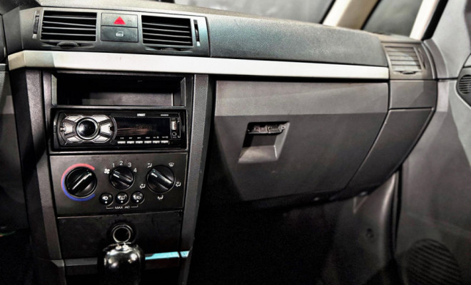 GM - Chevrolet Meriva Maxx 1.8 MPFI 8V FlexPower 2005 Flex-3