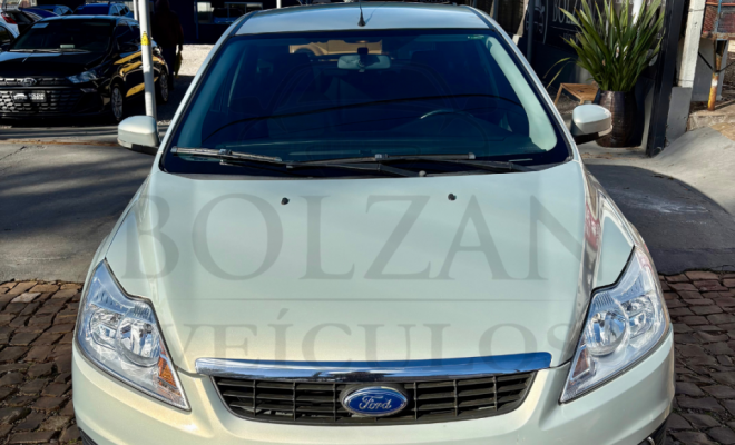 Ford Focus 1.6 S/SE/SE Plus Flex 8V/16V  5p 2011 Flex-0