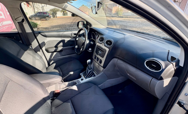 Ford Focus 1.6 S/SE/SE Plus Flex 8V/16V  5p 2011 Flex-7