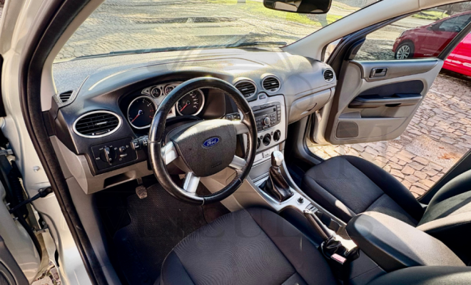 Ford Focus 1.6 S/SE/SE Plus Flex 8V/16V  5p 2011 Flex-9