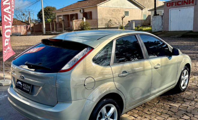 Ford Focus 1.6 S/SE/SE Plus Flex 8V/16V  5p 2011 Flex-4
