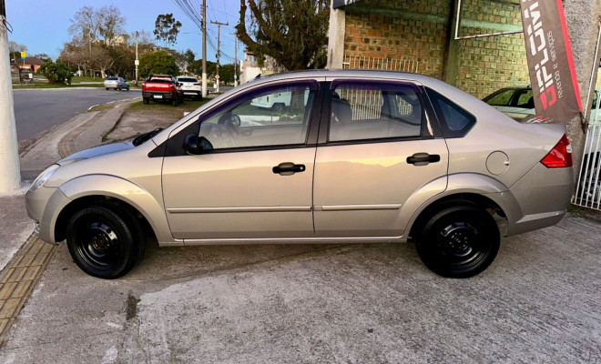 Ford Fiesta Sed. Personnalité 1.0 8V - 2006-4