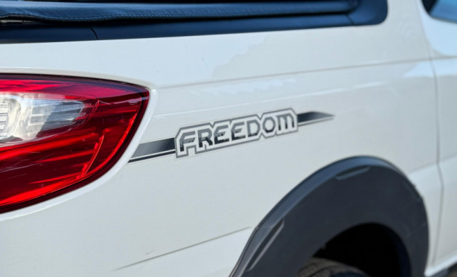 Fiat Strada Freedom 1.4 Flex 8V CD 2019 Flex-4