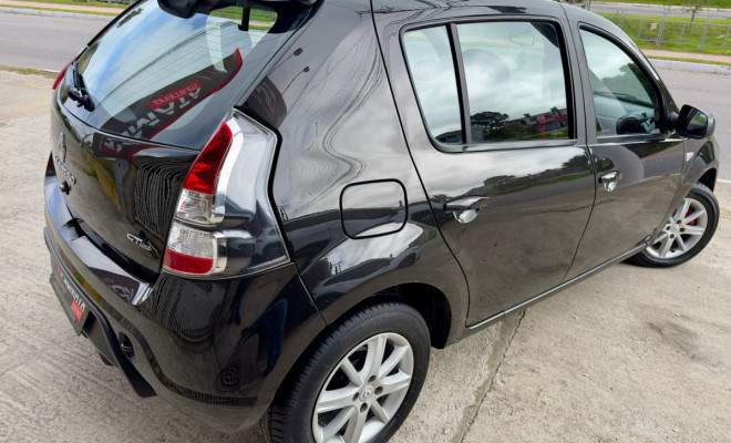 Renault SANDERO GT line Hi-Flex 1.6 8V - 2013-2