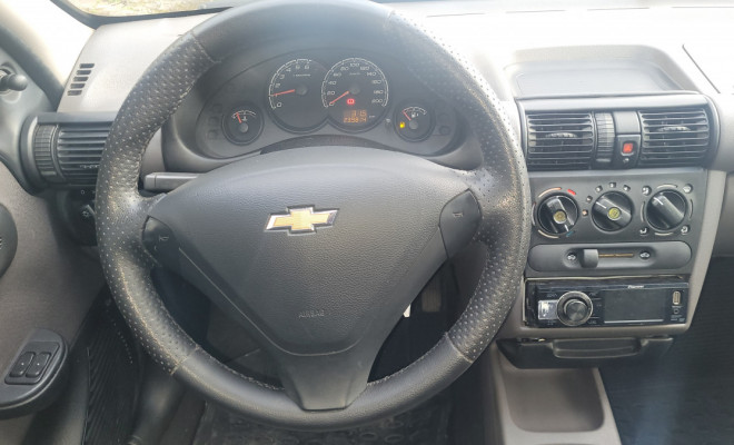 GM - Chevrolet Classic Life/LS 1.0 VHC FlexP. 4p 2015 Flex-8