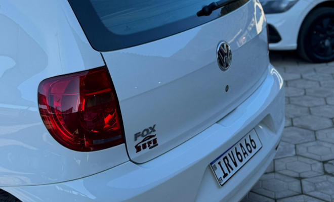 VW - VolksWagen Fox 1.0 Mi Total Flex 8V 5p 2012 Flex-4