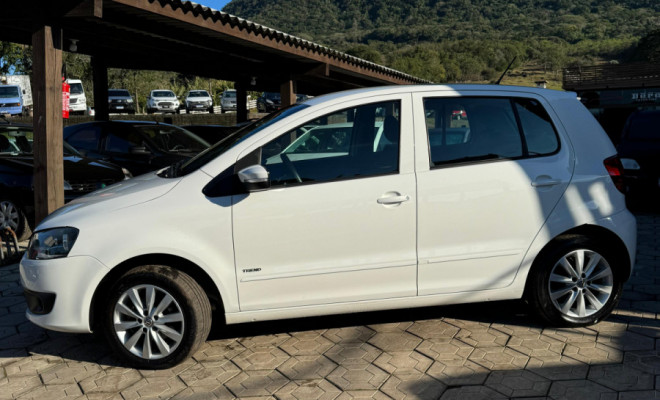 VW - VolksWagen Fox 1.0 Mi Total Flex 8V 5p 2012 Flex-1