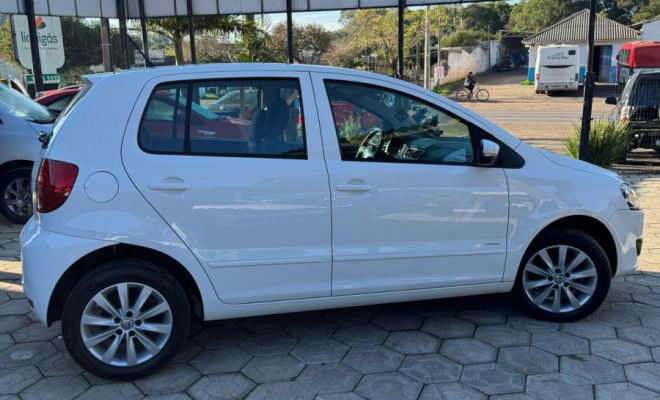 VW - VolksWagen Fox 1.0 Mi Total Flex 8V 5p 2012 Flex-7