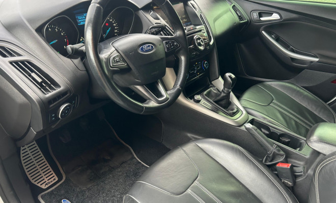 Ford Focus 1.6 S/SE/SE Plus Flex 8V/16V  5p 2017 Flex-9