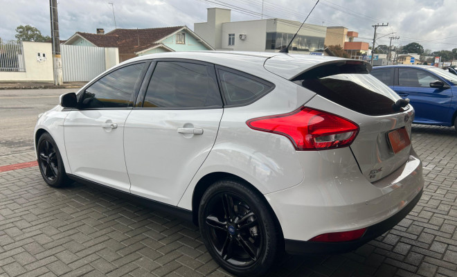 Ford Focus 1.6 S/SE/SE Plus Flex 8V/16V  5p 2017 Flex-4