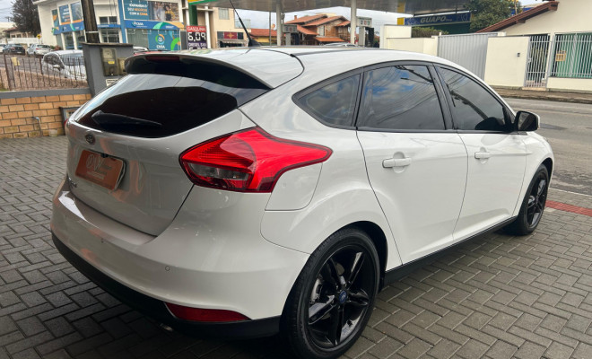 Ford Focus 1.6 S/SE/SE Plus Flex 8V/16V  5p 2017 Flex-2