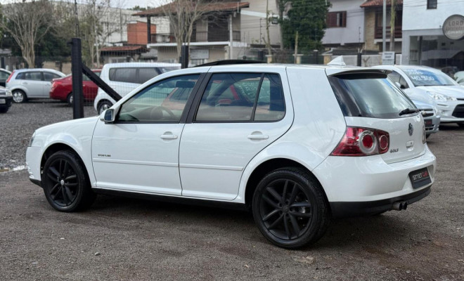 VW - VolksWagen Golf Sportline 1.6 Mi Total Flex 8V 4p 2010 Flex-2