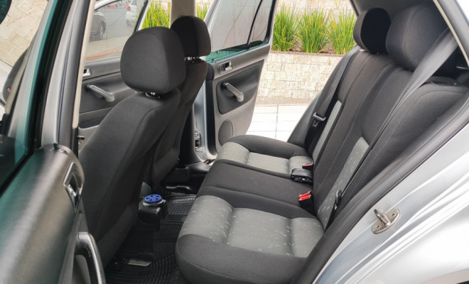 VW - VolksWagen Golf 1.6Mi/ 1.6Mi Gener./Black & Silver 2003 Gasolina-11