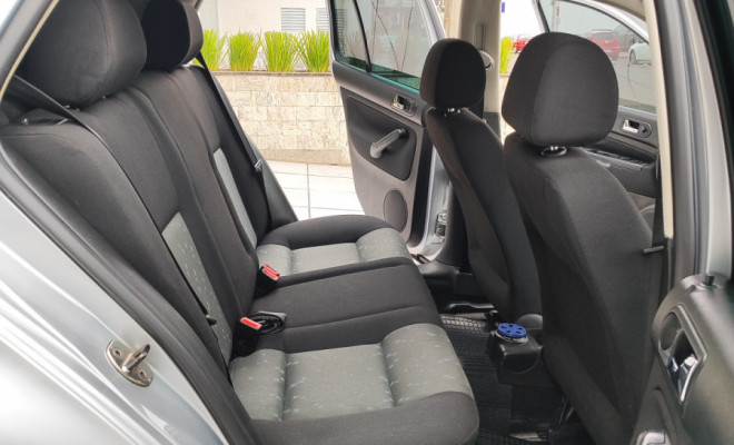 VW - VolksWagen Golf 1.6Mi/ 1.6Mi Gener./Black & Silver 2003 Gasolina-12