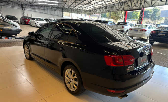 VW - VolksWagen JETTA Comfortline 2.0 T.Flex 8V 4p Tipt. 2014 Flex-4