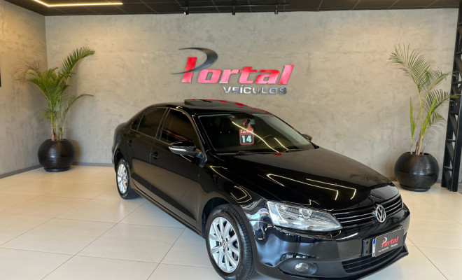 VW - VolksWagen JETTA Comfortline 2.0 T.Flex 8V 4p Tipt. 2014 Flex