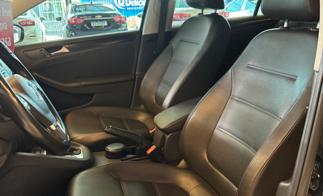 VW - VolksWagen JETTA Comfortline 2.0 T.Flex 8V 4p Tipt. 2014 Flex-5