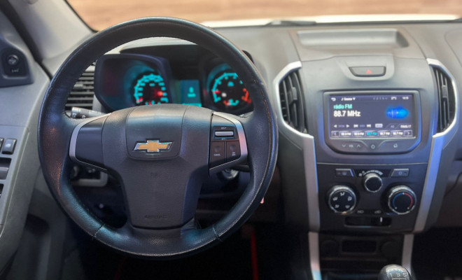 GM - Chevrolet S10 P-Up Advant. 2.4/2.4 MPFI F.Power CD 2016 Gasolina-6