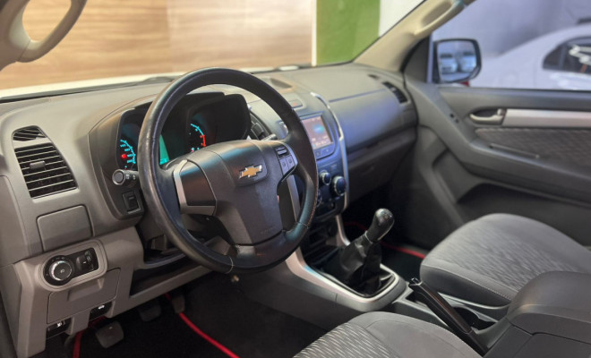 GM - Chevrolet S10 P-Up Advant. 2.4/2.4 MPFI F.Power CD 2016 Gasolina-3