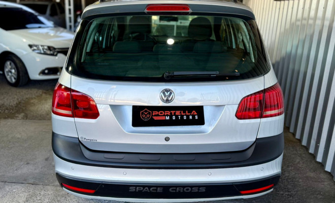 VW - VolksWagen SpaceCross 1.6 Mi Total Flex 8V 2014 Flex-8