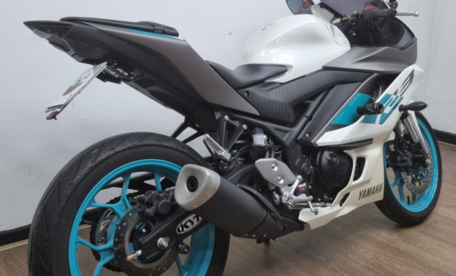 YAMAHA YZF R-3 321/ABS 2025 Gasolina-11