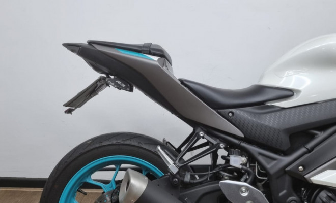 YAMAHA YZF R-3 321/ABS 2025 Gasolina-5