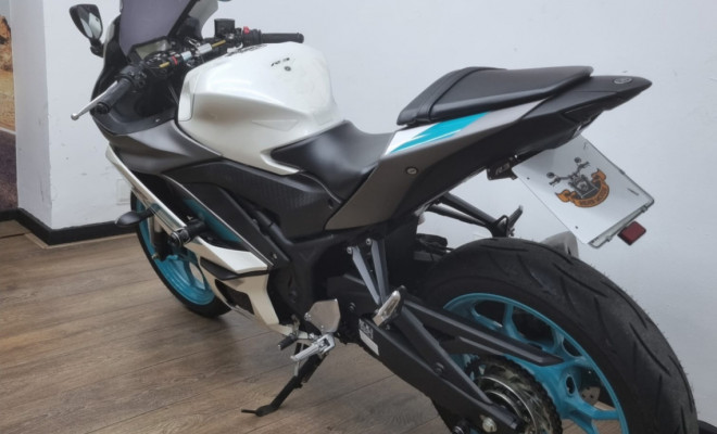 YAMAHA YZF R-3 321/ABS 2025 Gasolina-9
